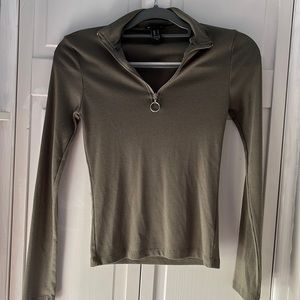 Streetwear Society ~Size S~ long sleeve half zip top Olive Green